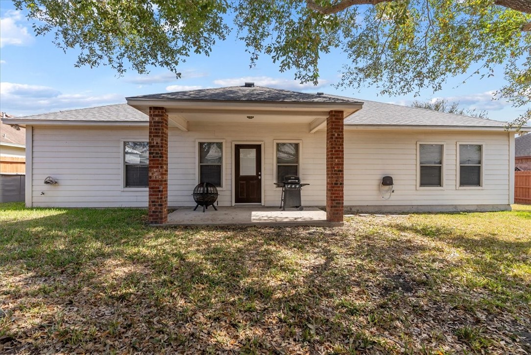 104 Collins Property Photo 33