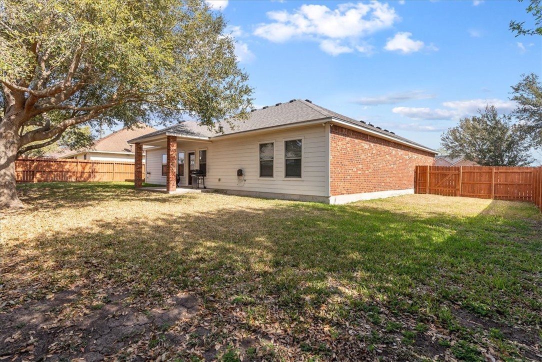 104 Collins Property Photo 34