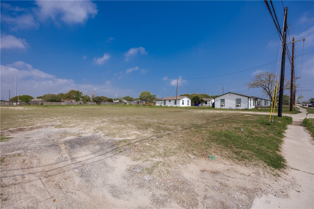 2250 Waldron Rd Property Photo 4