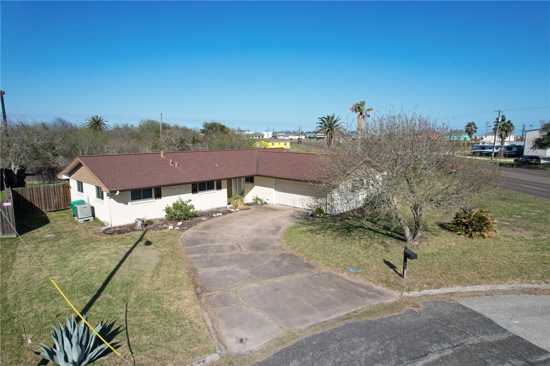 1500 Kenwood Dr Property Photo 3