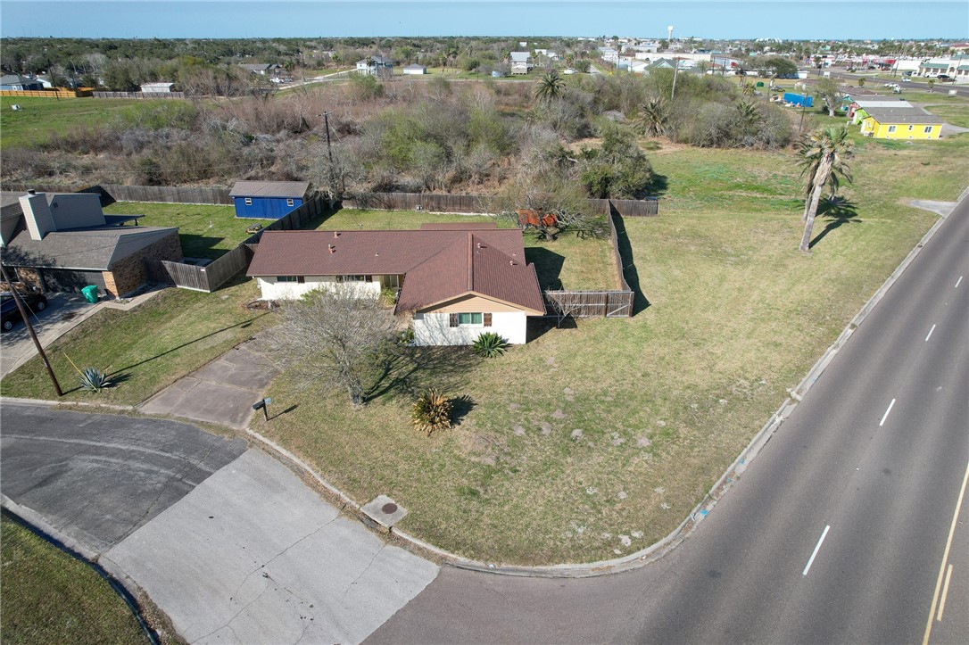 1500 Kenwood Dr Property Photo 4