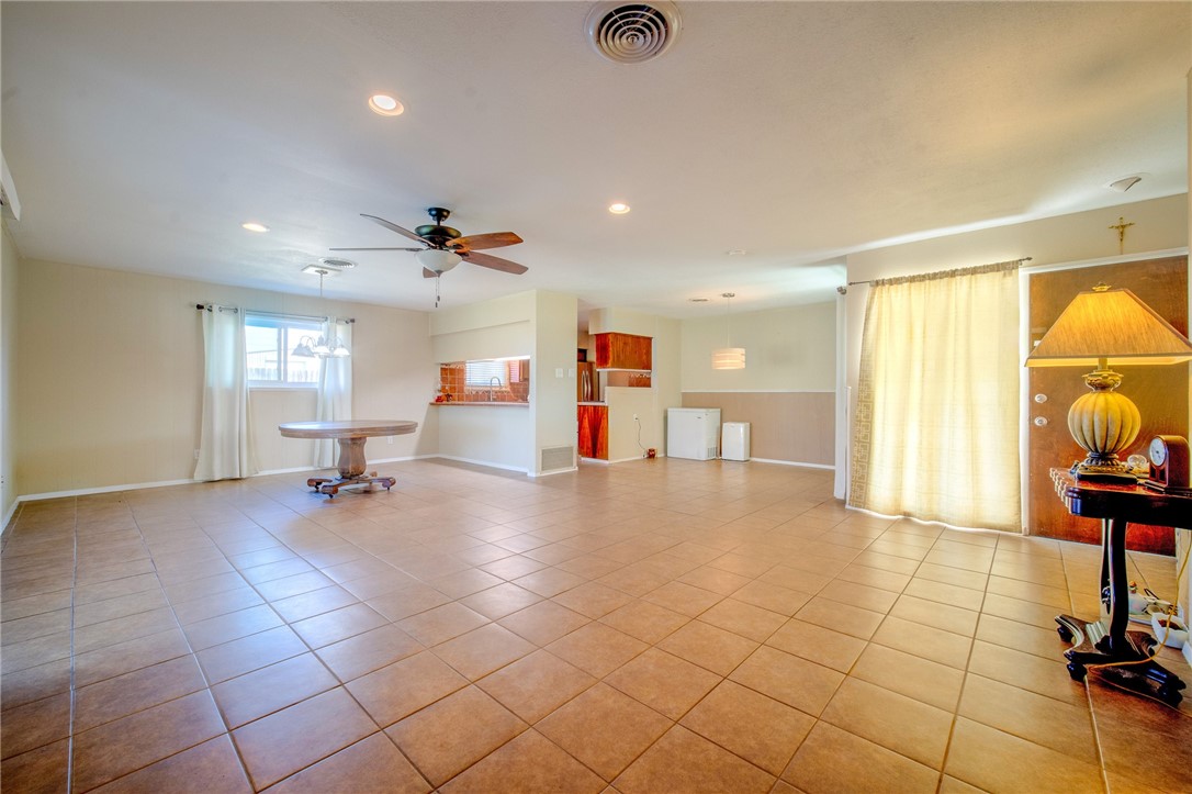 1500 Kenwood Dr Property Photo 7
