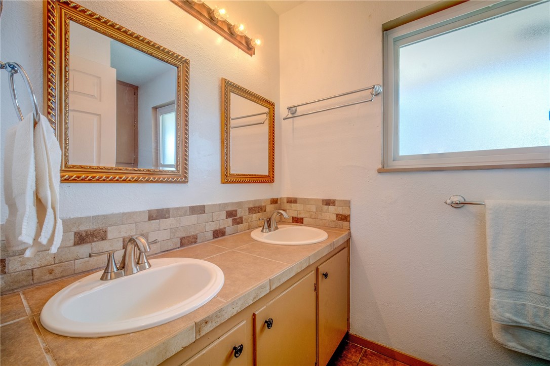 1500 Kenwood Dr Property Photo 20