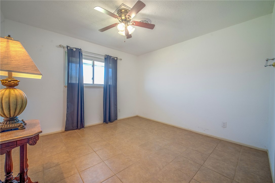 1500 Kenwood Dr Property Photo 22