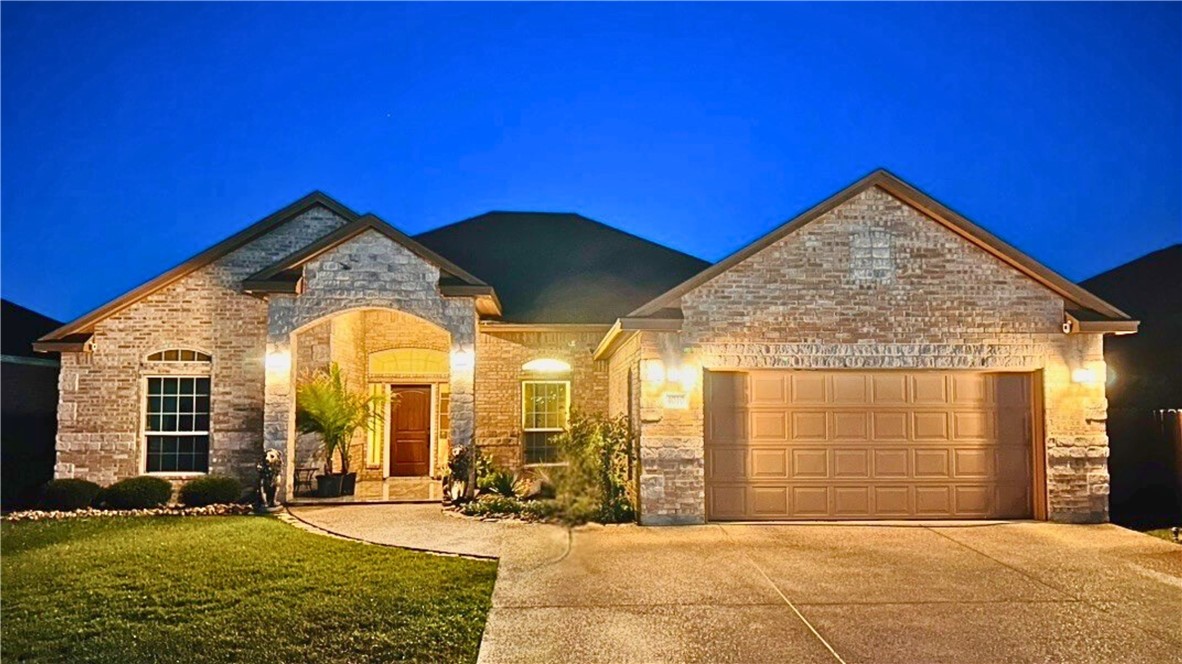 4010 Giants Dr Property Photo 1