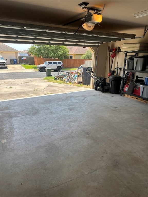 3921 Gladstone Dr Property Photo 37