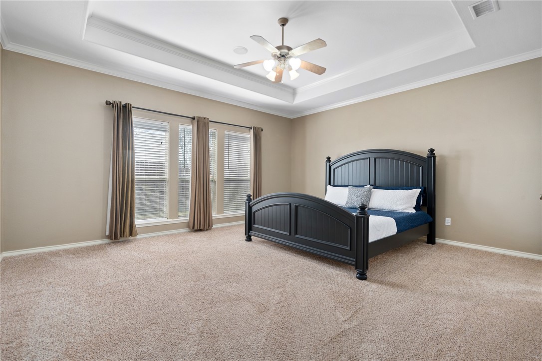 210 Country Club Blvd Property Photo 16