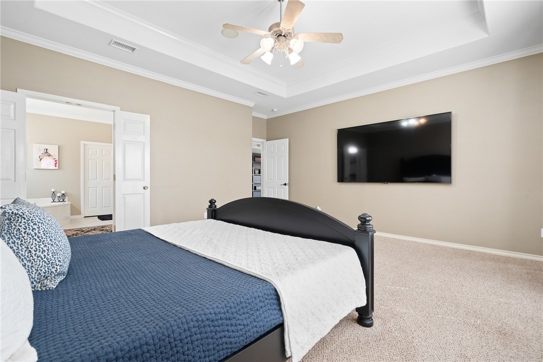 210 Country Club Blvd Property Photo 17