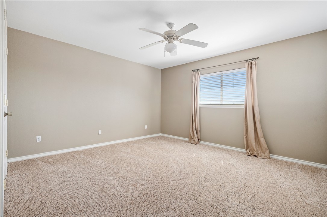210 Country Club Blvd Property Photo 21