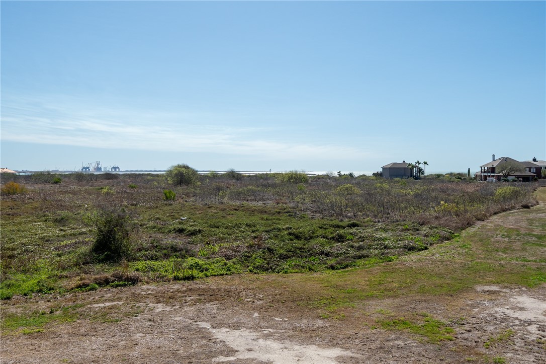 210 Country Club Blvd Property Photo 34