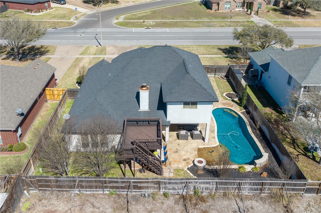 210 Country Club Blvd Property Photo 36
