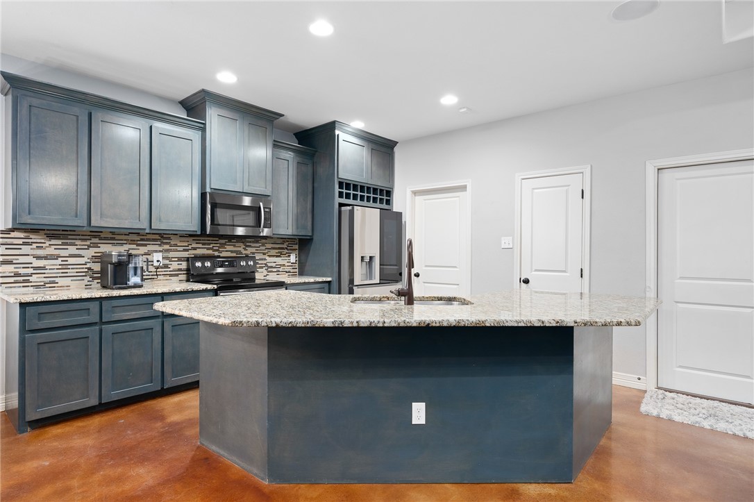 5040 County Road 2015 Property Photo 12