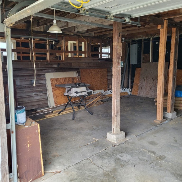222 W Heard St Property Photo 14