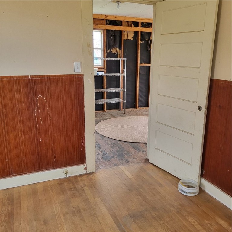 222 W Heard St Property Photo 17