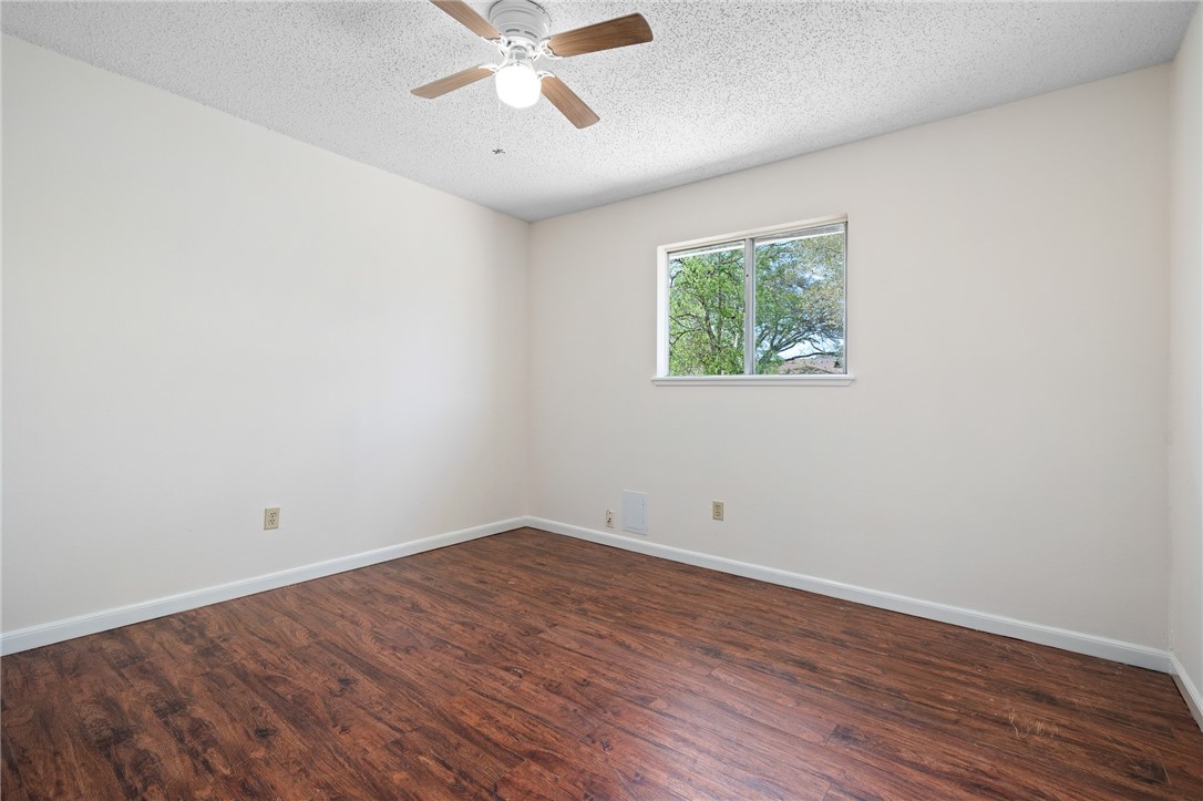 555 Vista Dr Property Photo 17