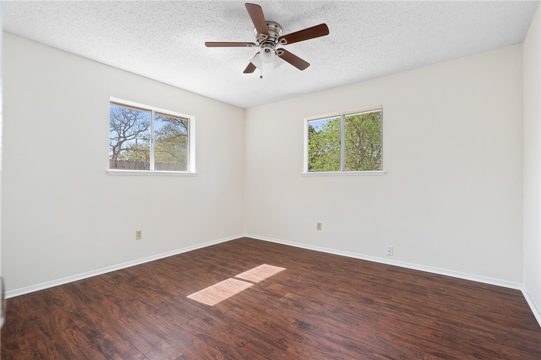 555 Vista Dr Property Photo 18