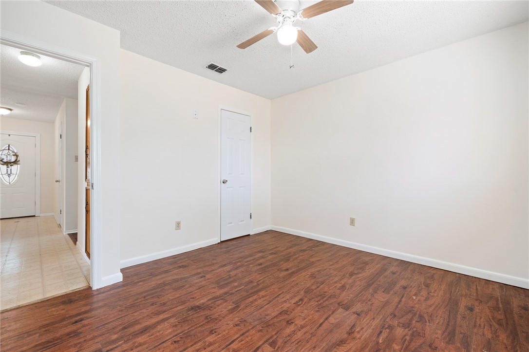 555 Vista Dr Property Photo 19