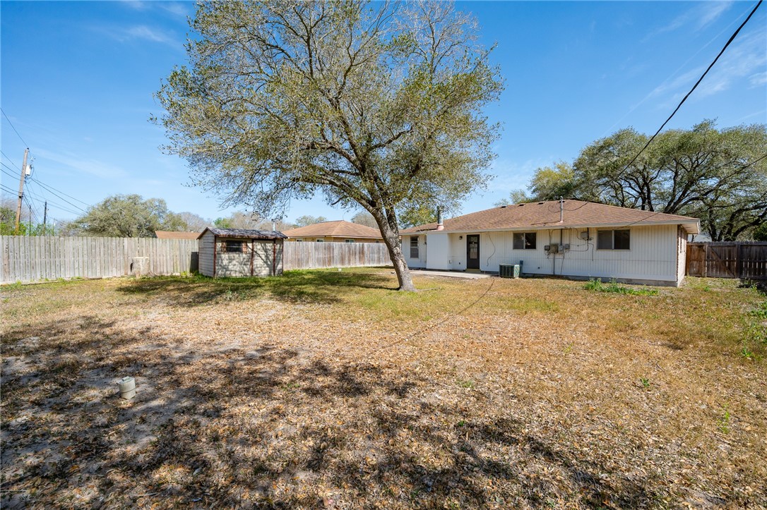 555 Vista Dr Property Photo 28
