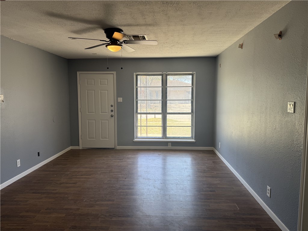 426 Vega Dr Property Photo 4