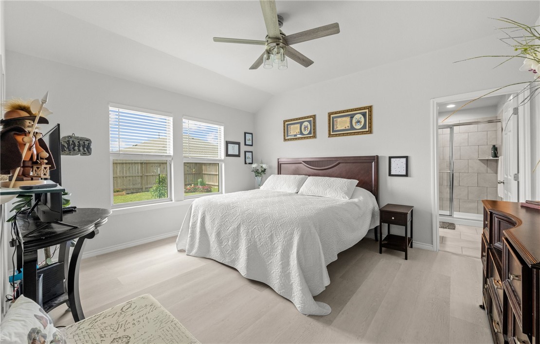 1813 Secretariat Dr Property Photo 13