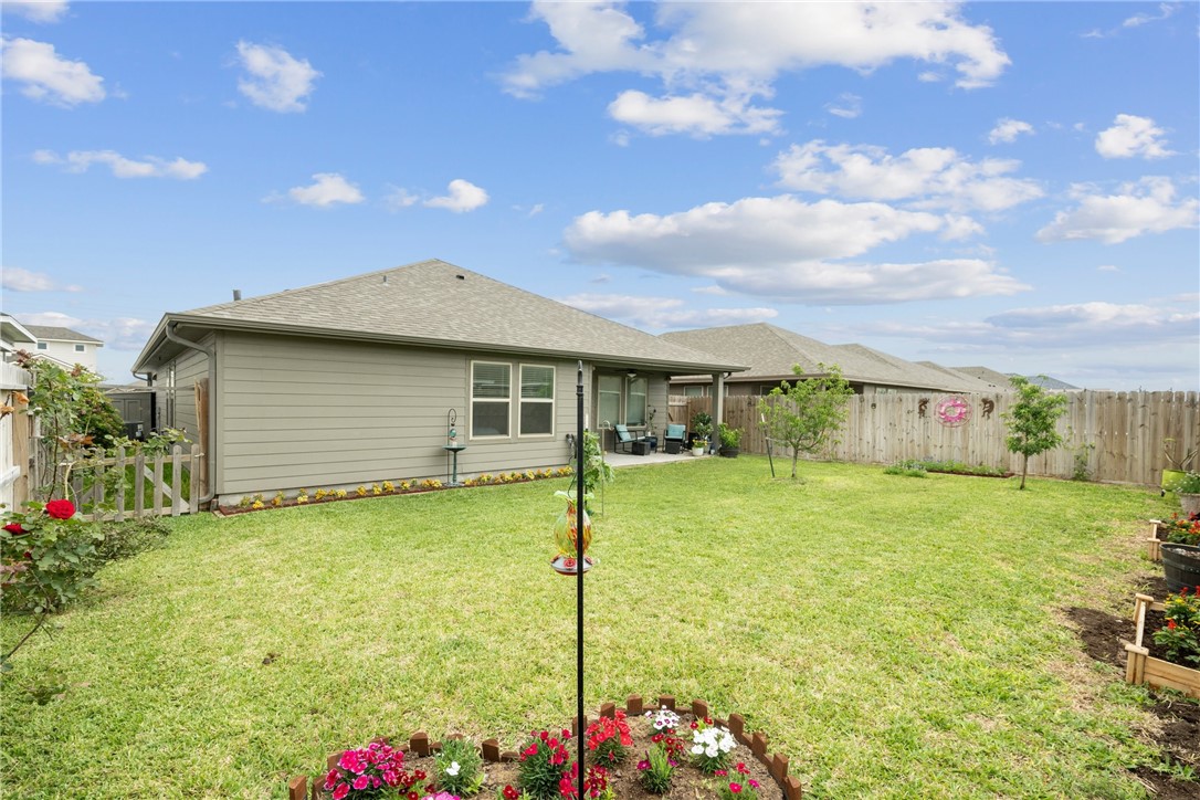1813 Secretariat Dr Property Photo 24