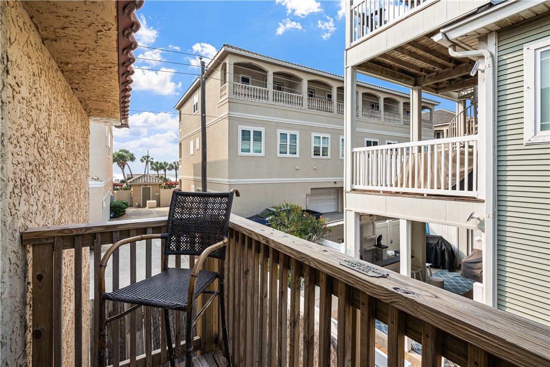 14921 Windward Dr 209 Property Photo 25