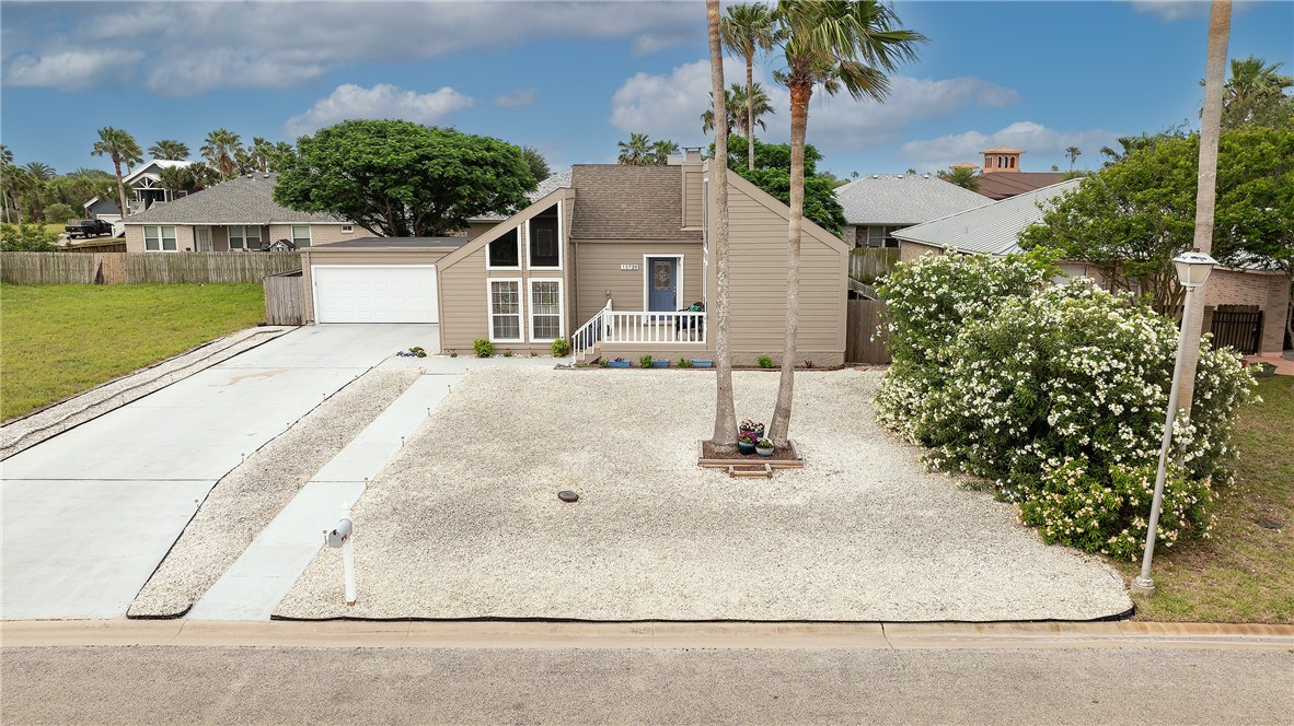 13729 Suntan Ave Property Photo 4
