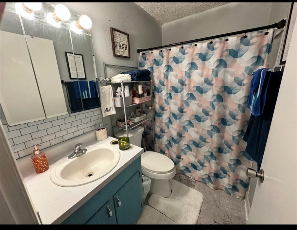 10946 Gates Ln Property Photo 8