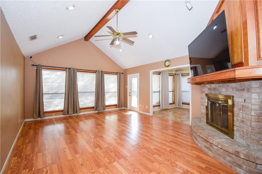 4346 Beaver Creek Dr Property Photo 2