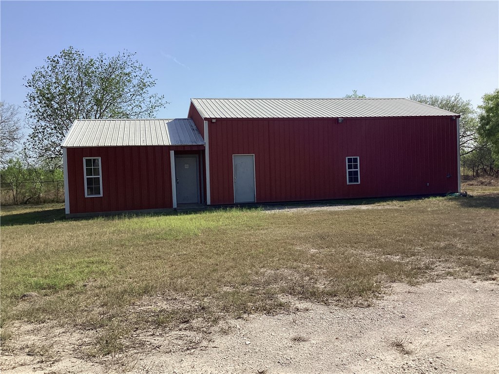 4414 E Hwy 44 Property Photo 11