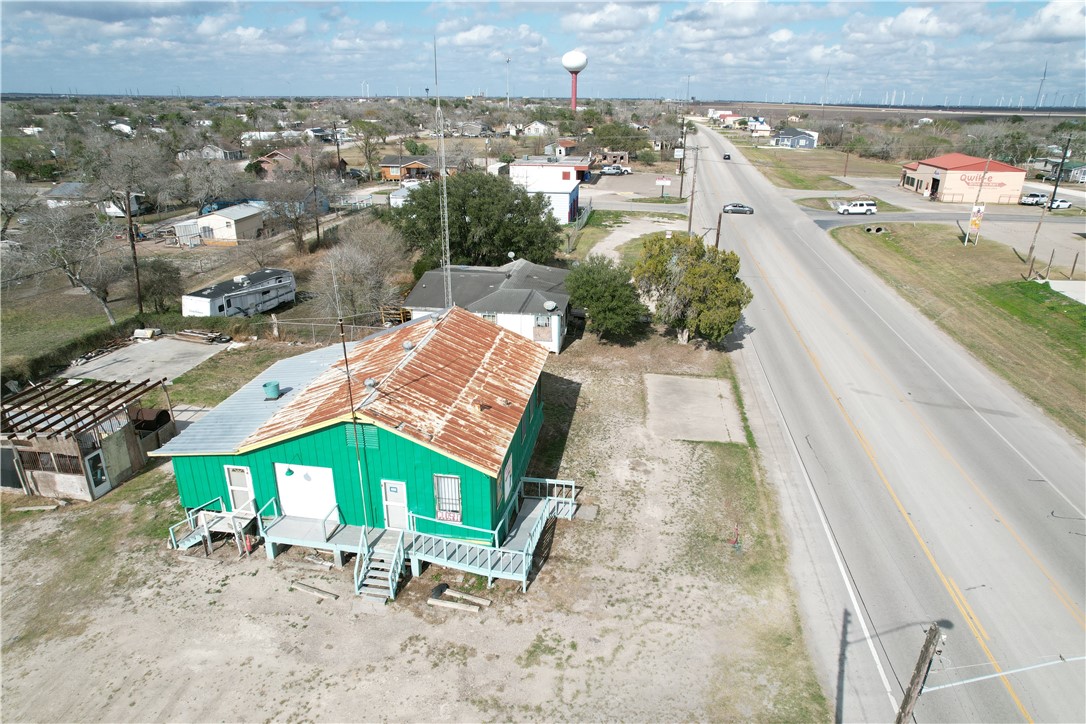605 N Front St Property Photo