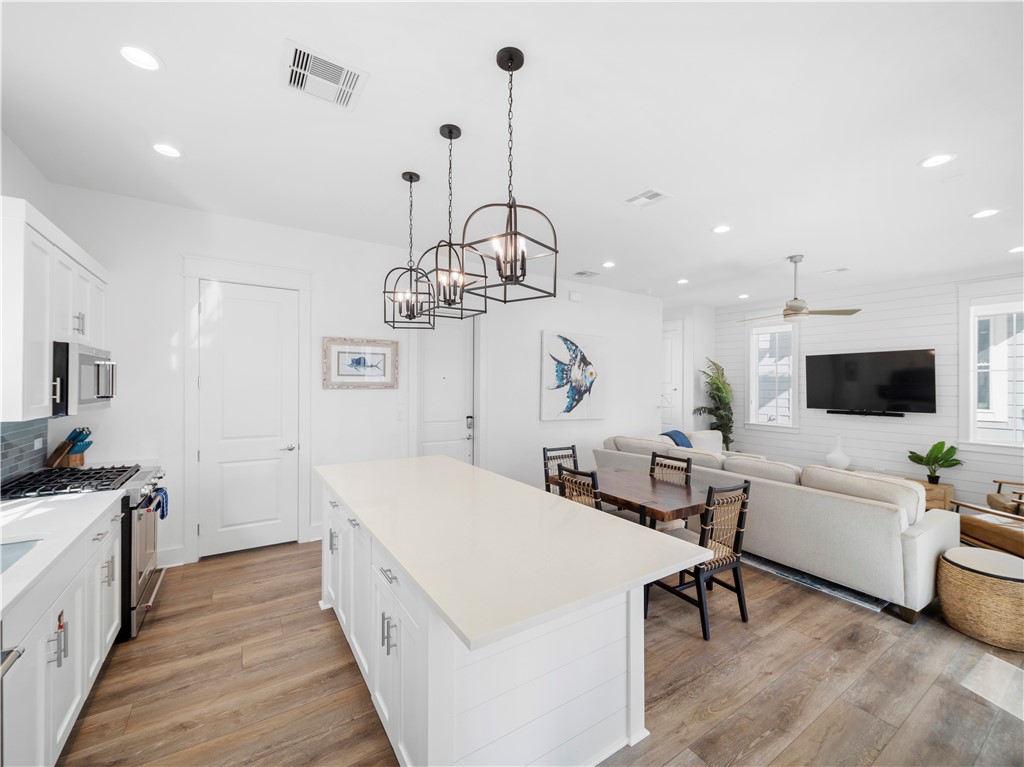 131 Sabal Property Photo 3