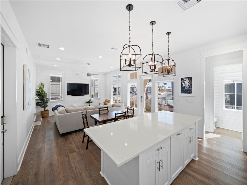 131 Sabal Property Photo 4