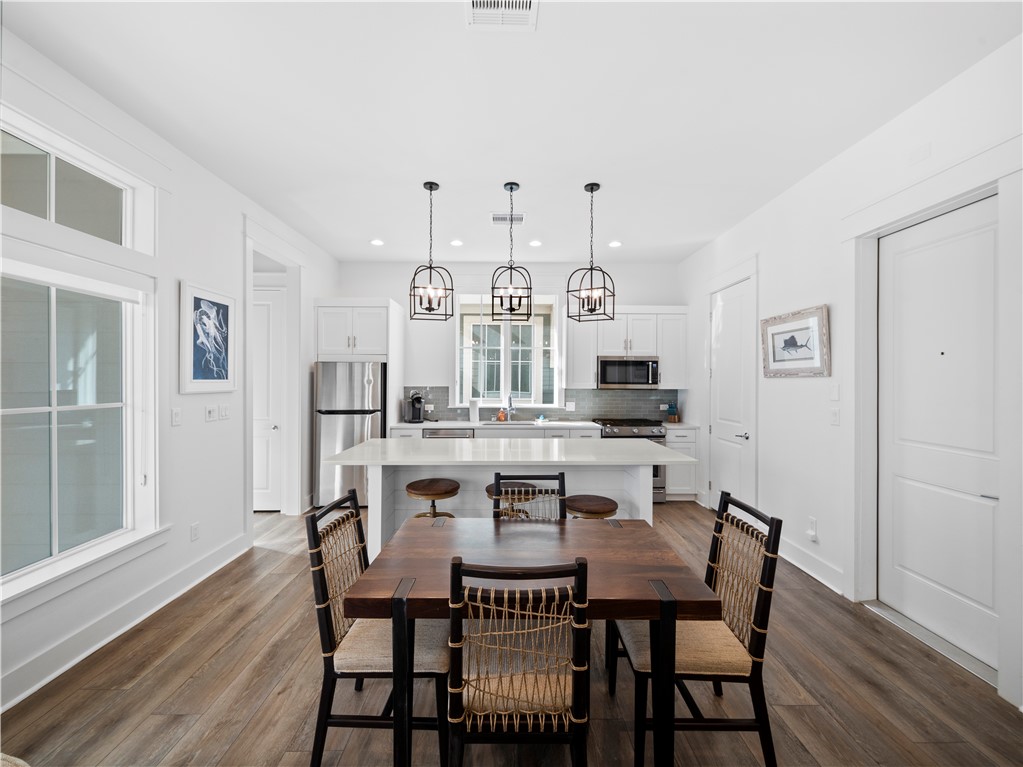 131 Sabal Property Photo 7