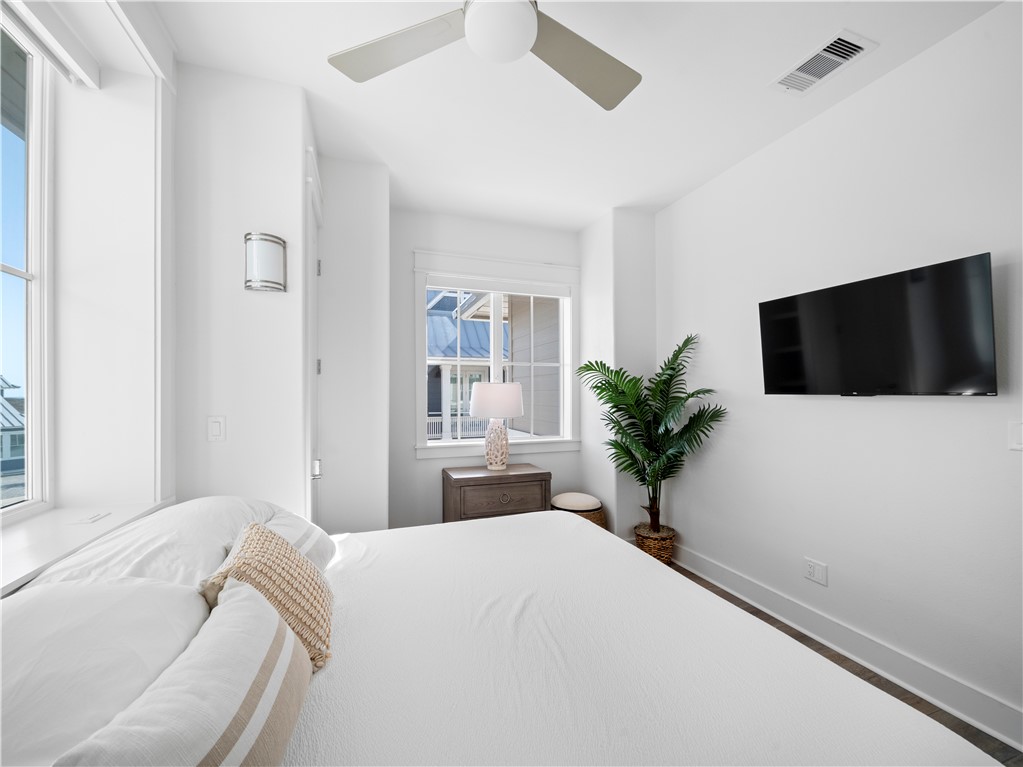 131 Sabal Property Photo 25