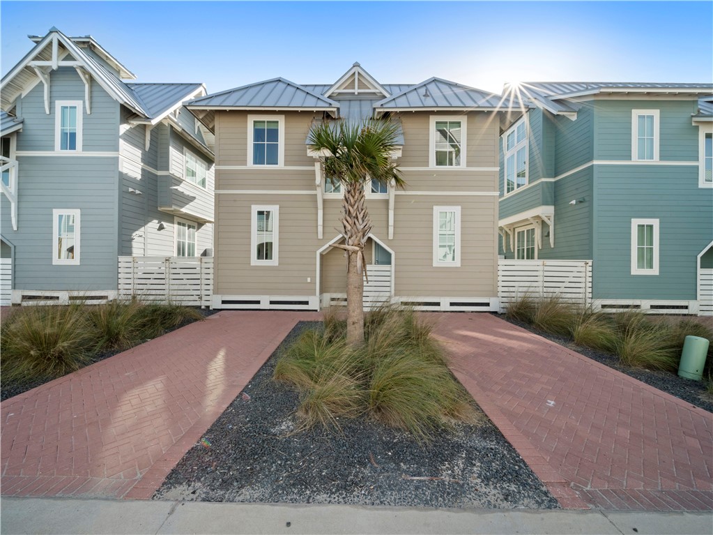 131 Sabal Property Photo 32