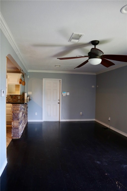 1917 Burnet St Property Photo 9