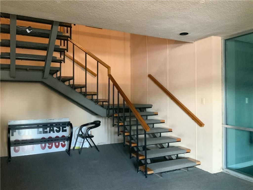 2001 S Staples St Property Photo 5