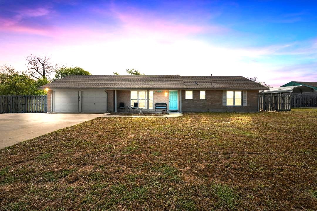 314 Inglewood Property Photo 5