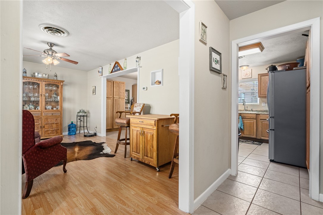 314 Inglewood Property Photo 6