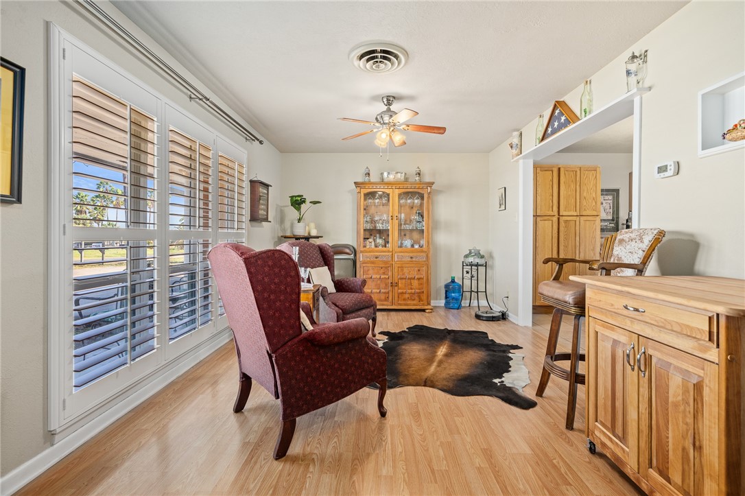 314 Inglewood Property Photo 9