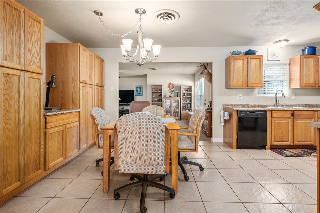 314 Inglewood Property Photo 11