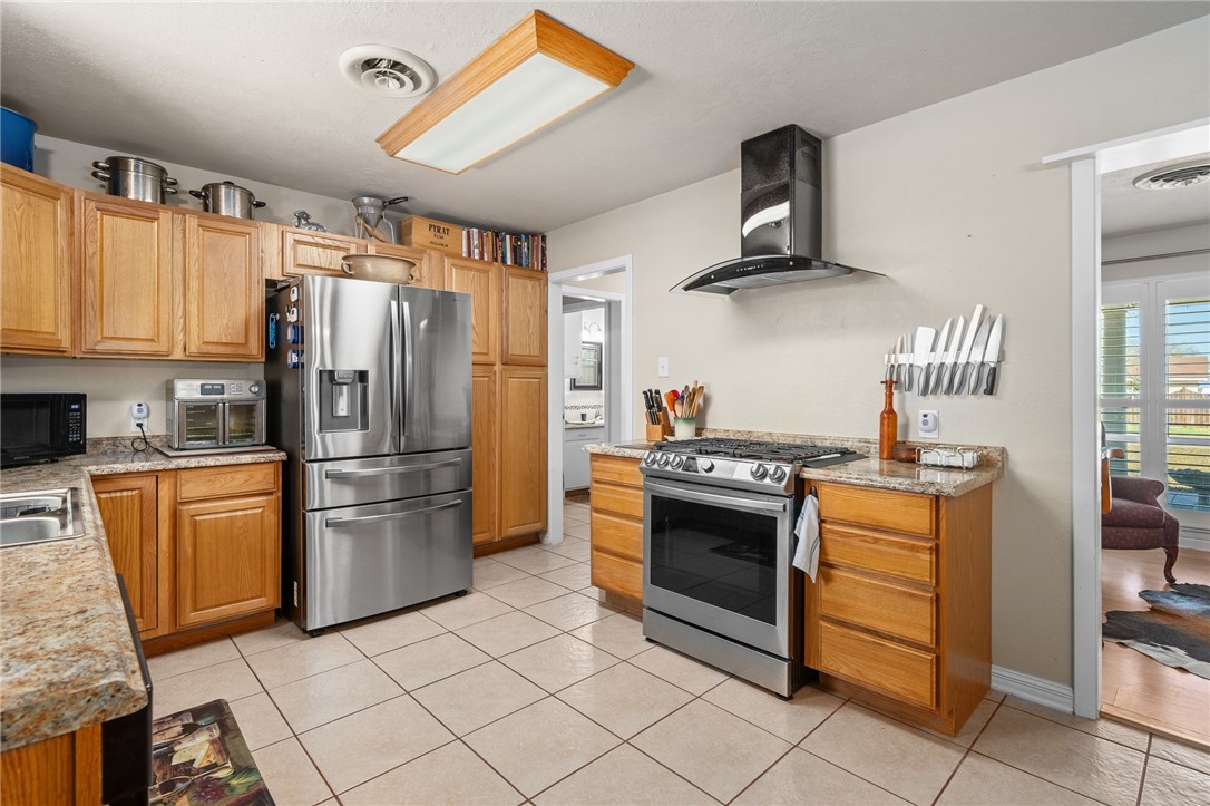 314 Inglewood Property Photo 14