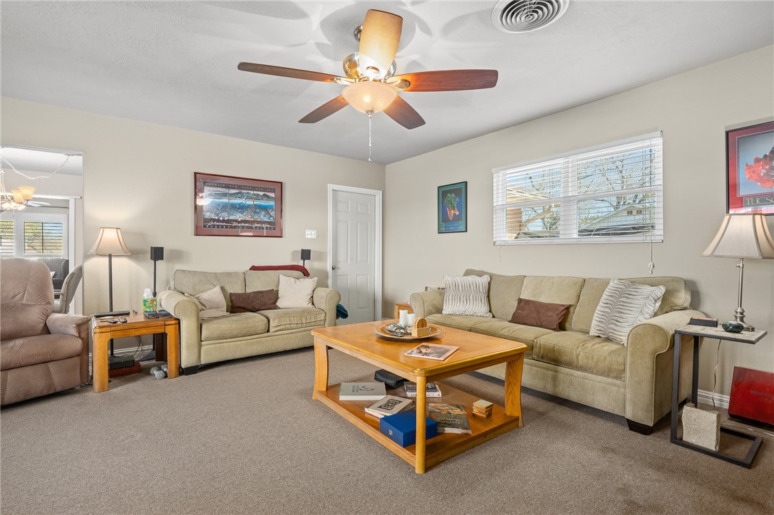314 Inglewood Property Photo 16