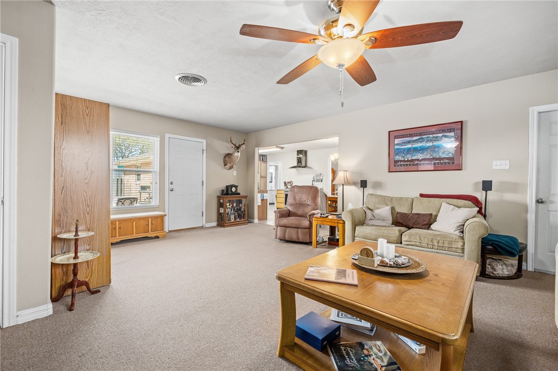 314 Inglewood Property Photo 19