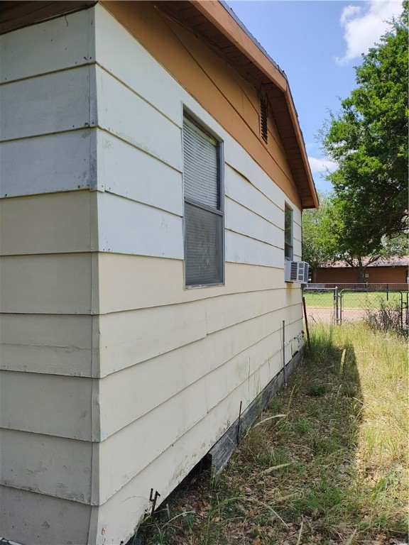 412 West Magnolia Property Photo 4