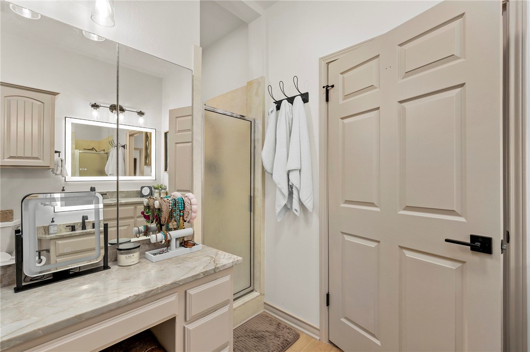 1044 Edinburgh Dr 1044 Property Photo 25