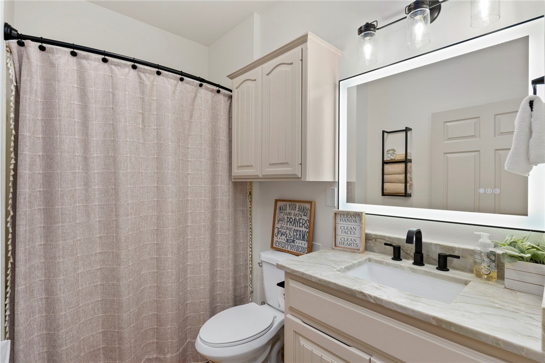 1044 Edinburgh Dr 1044 Property Photo 29