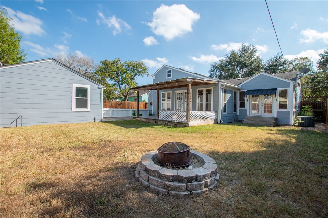 328 S Morningside Dr Property Photo 17