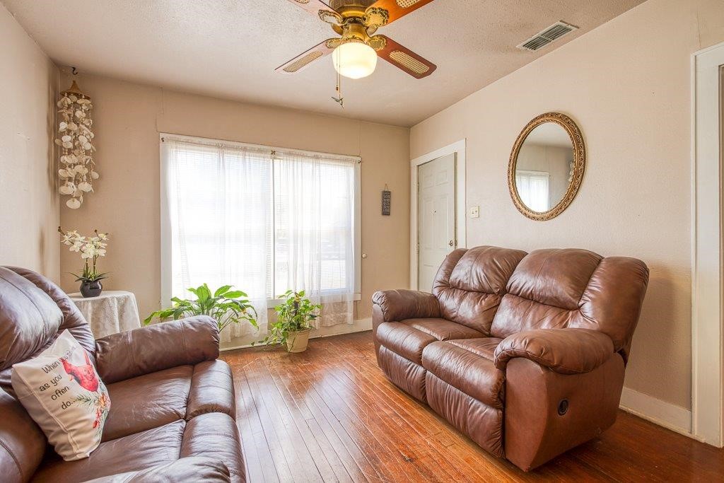4133 Barrera Dr Property Photo 4